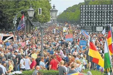  ?? AFP ?? MASIVA. La marcha en la capital alemana fue la más numerosa. En Alemania hay 1.500 casos diarios.