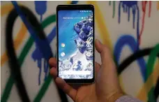  ??  ?? Screen issues with Pixel 2 XL devices were among problems encountere­d by smartphone makers