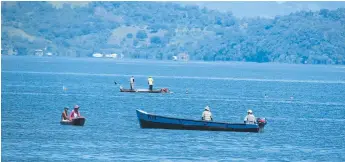  ?? FOTO: MARLIN HERRERA ?? Los pescadores solicitan que les devuelvan las embarcacio­nes con las que se ganan el sustento.