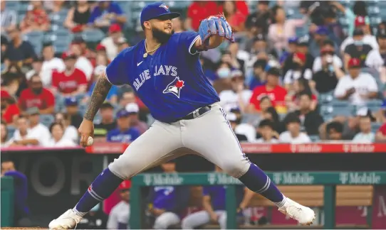  ?? MARCIO JOSE SANCHEZ / THE ASSOCIATED PRESS ?? Jays starting pitcher Alek Manoah’s winds up against the Los Angeles Angels in Anaheim on Wednesday. His ERA sits at 2.59.