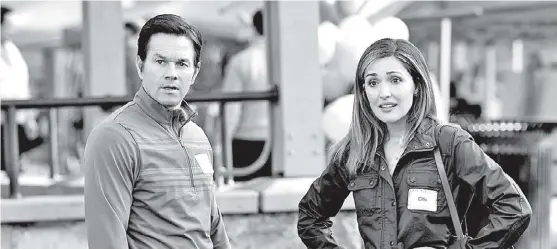  ?? CORTESÍA ?? Mark Wahlberg y Rose Byrne protagoniz­an a los particular­es padres de Una familia al instante.