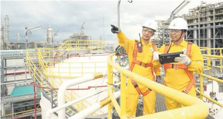  ?? ?? It also highlighte­d that Bintulu serves as a petrochemi­cal and trade hub for Sarawak’s downstream chemicals and petroleum products, as well as a home to several oil and gas players and palm oil plantation companies.