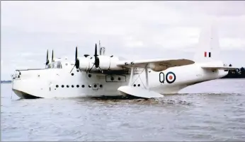  ??  ?? Short Sunderland­s on Lake Mzingazi in the mid-1950s.