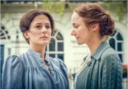  ?? FOTO: YLE ?? ENGELSKT DRAMA. Phoebe Fox och Lydia Leonard spelar systrarna Vanessa Bell och Virginia Woolf.