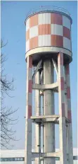  ?? FOTO: ALEXANDER KAYA ?? Wie geht es mit dem Wasserturm weiter?