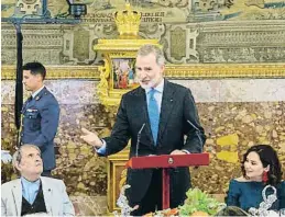  ?? Chema Moya / EFE ?? Rafael Cadenas, el rey Felipe VI e Isabel Díaz Ayuso