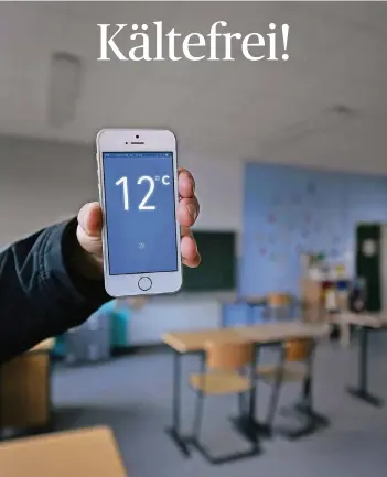  ?? RP-FOTO: MARKUS VAN OFFERN ?? 12 Grad Celsius zeigte das Thermomete­r gestern in der Schule an. Deutlich zu wenig für Unterricht.