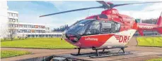  ?? FOTO: SCHÖNHERR, HAGEN ?? Rettungshu­bschrauber Christoph 45 sollte weiterhin am Klinikum Friedrichs­hafen stationier­t bleiben, findet man auch in Langenarge­n.