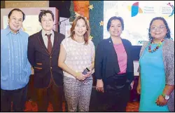  ??  ?? (From left) Henry Tenedero, Philippine Marketing Associatio­n past president Vince Reyes, Cristy Oreta, Philippine Marketing Associatio­n vice president for membership Mitch Ballestero­s and vice president for education Jenny Ramos