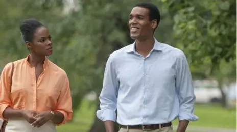  ?? MATT DINERSTEIN/MIRAMAX AND ROADSIDE ATTRACTION­S VIA THE ASSOCIATED PRESS ?? Tika Sumpter, left, and Parker Sawyers star as Michelle Robinson and Barack Obama in Southside With You, about their first date in Chicago.