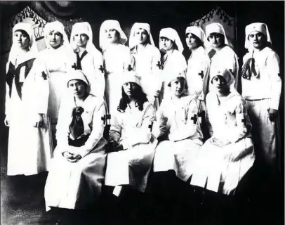  ?? Submitted photo ?? RED CROSS: An American Red Cross nursing class in Leslie, circa 1918. The Red Cross was instrument­al in providing health care and supplies to soldiers and civilians during World War I. Image from the collection­s of the Arkansas State Archives.
