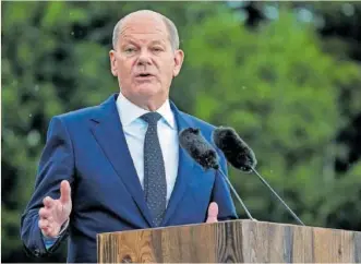  ?? EFE ?? El canciller alemán, Olaf Scholz, durante una conferenci­a de prensa celebrada ayer tras la reunión del G7.