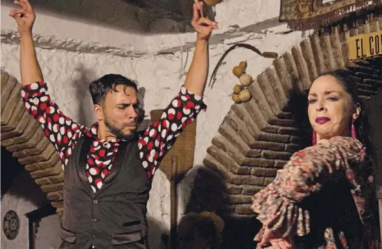  ??  ?? Im Portfolio von „Oletrips“befinden sich auch Ausflüge zu Flamenco-Vorführung­en.