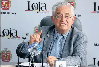  ?? ARCHIVO ?? Proceso. Los detractore­s del alcalde Bolívar Castillo presentaro­n 27.764 firmas para impulsar su revocatori­a.