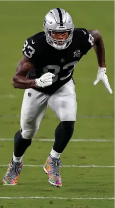  ?? Ap; beloW, nancy lane / herald sTaff ?? BETTING AGAINST THE HOUSE: Las Vegas Raiders tight end Darren Waller will likely be the target of a Patriots scheme on Sunday that will throw double teams at him with bulky defensive back Joejuan Williams (below).