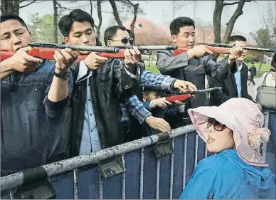 ?? WONG MAYE-E / AP ?? Corea del Nord no va difondre ahir fotos de l’assaig fallit un dia festiu al zoo de Pyongyang