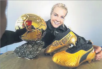  ?? FOTO: TWITTER ?? Ada, con sus botas personaliz­adas La firma Puma ha impreso el mensaje que lanzó la noruega durante la gala del Balón de Oro