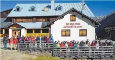  ?? FOTO: KARL-JÜRGEN STROTMANN ?? Die Zufallhütt­e war eine der Stationen bei der Südtirol-Wanderwoch­e der DAV-Sektion Biberach.