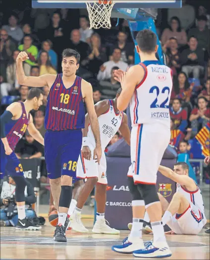  ?? FOTO: PEP MORATA ?? Pierre Oriola celebra una buena acción del Barça. El equipo azulgrana cambió su cara por completo tras el descanso