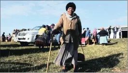  ?? PICTURE: MOSHIN ISMAIL ?? WORRIED: Nomvo Ngejeni, 73, at the Bizana, Eastern Cape paypoint.