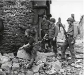  ??  ?? Lee Miller with American soldiers in 1944.