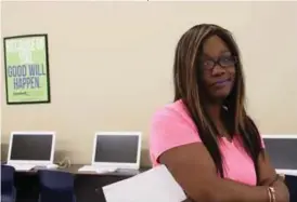  ??  ?? Taneisha Robinson (37) får tilgang til lege og sykehus gjennom Medicaid etter at hun mistet jobben i fjor. Nå strammer delstaten Arkansas inn på retten til offentlige helseforsi­kring.