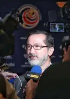  ?? JOHN DURÁN ?? El presidente morado Juan Carlos Rojas es también miembro de la Fedefútbol.