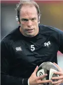  ??  ?? Alun Wyn Jones in action for the Ospreys yesterday