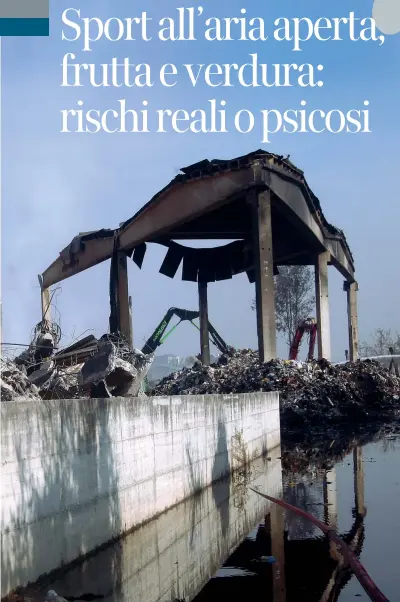  ??  ?? 6,7 Picogrammi per metro cuboÈ la concentraz­ione di diossina nell’aria rilevata lunedì dall’arpa Secondo l’oms i valori normali devono essere inferiori allo 0,3 ● La procura di Milano ha aperto un’inchiesta