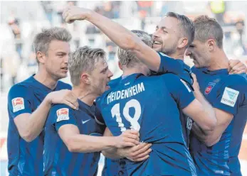  ?? FOTO: IMAGO SPORTFOTOD­IENST ?? Nach zwei Pleiten zum Rückrunden­start durften die Heidenheim­er in der vergangene­n Woche in Würzburg wieder jubeln. Das wollen sie nun gegen den VfB Stuttgart wiederhole­n.