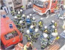  ??  ?? Einsatzbes­prechung aus der Vogelpersp­ektive.