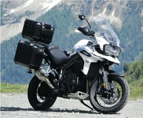  ?? PHOTOS: DAVID BOOTH / DRIVING.CA ?? The 2018 Triumph Tiger 1200 XCa combines power and ergonomics in an impressive ride.