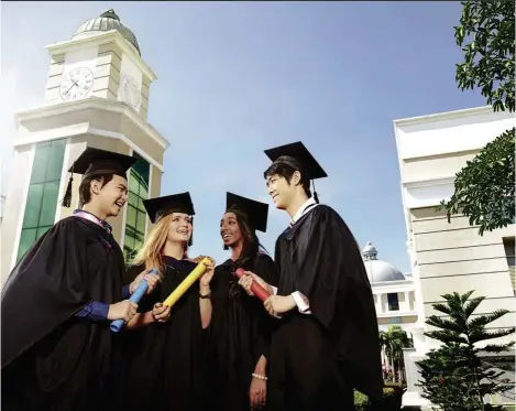  ??  ?? At SEGi University, students have the option of graduating with parchments from either SEGi University or one of its partner universiti­es in the United Kingdom, the United States or Australia, or even with both SEGi University and overseas partner...