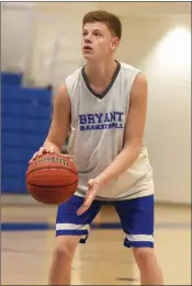  ?? KELVIN GREEN/TRI-LAKES EDITION ?? Sam Chumley prepares to take a shot during a recent Bryant Hornets practice.