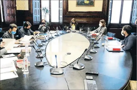  ?? MARTA SIERRA / ACN ?? La Mesa del Parlament se reunió ayer ya sin la presencia de Jaume Alonso-cuevillas, que formalizó la renuncia al cargo