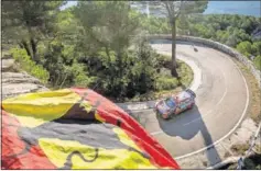  ??  ?? Dani Sordo pilota el Hyundai durante el Rally de Cataluña 2019.