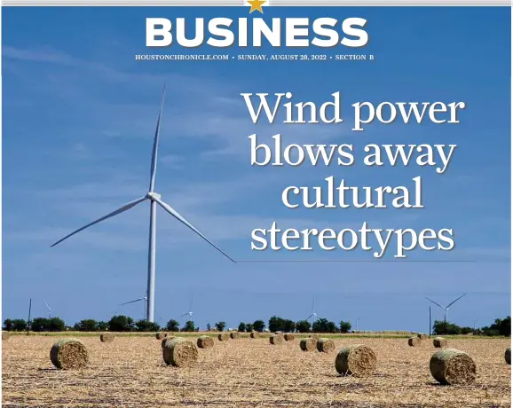  ?? Photos by Yi-Chin Lee/Staff photograph­er ?? Above: Turbines produce energy behind a hay field on Aug. 9 in Mart. Left: An Engie worker explains the two-part blades during a tour at a constructi­on site in Limestone County.