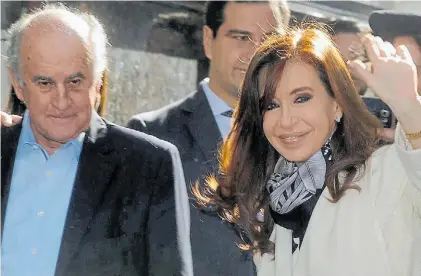  ??  ?? Vicepresid­enta de la Nación.
Cristina Kirchner dirige un equipo de abogados, espías y periodista­s K.