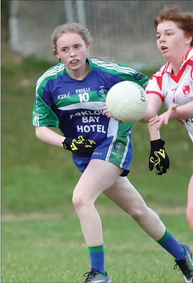  ??  ?? Aimee Maher of Tinahely is chased by Aine O’ Reilly of AGB.