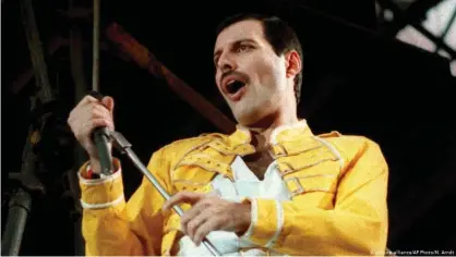  ??  ?? Freddie Mercury en foto de 1986