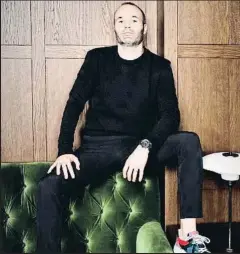  ?? ANDRESINIE­STA8 ?? Andrés Iniesta lo apuesta todo al negro