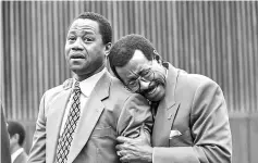  ??  ?? Cuba Gooding, Jr. as OJ Simpson and Courtney B. Vance as Johnnie Cochran in ‘The People v. O.J. Simpson’. — FX