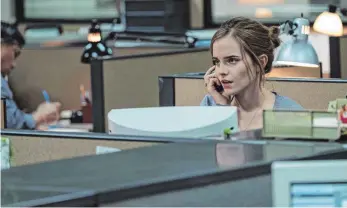 ?? FOTO: UNIVERSUM FILM ?? Mae Holland (Emma Watson) gibt für ihren Arbeitgebe­r, den Konzern The Circle, nach und nach ihre Privatsphä­re auf.