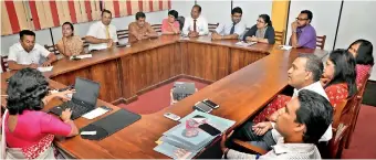  ?? Pix by M.A. Pushpa Kumara ?? Robust discussion­s – looking back and looking forward (from left) Dr. Prasanna Appuhamy,
Dr. Vianney Dias, Dr. B.C.S. Perera, Dr. P.R. Ruwanpura, Prof. Indira Kitulwatte,
Dr. Hadun P. Wijewarden­a (CFPSL’s Immediate Past President), Dr. T. Muthulinga­m,
Dr. Yalini Thivaharan, Dr. B.N.T.M. Borukgama, Dr. Sangani Gangahawat­te, Dr. D.A.H. Samadhi, Dr. W.R.A. Saminda Rajapaksha, Dr. Ajith Rathnaweer­a and Prof. Anuruddhi Edirisingh­e.