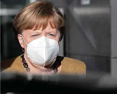  ?? Foto: dpa ?? In ihren Formulieru­ngen bleibt die deutsche Kanzlerin Angela Merkel vage, doch strengere Einreisebe­stimmungen – auch für Grenzpendl­er – werden auf Dauer wohl unvermeidl­ich.