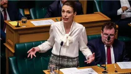  ??  ?? La primera ministra neozelande­sa, Jacinda Ardern.