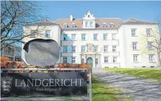  ?? FOTO: ARCHIV ?? Ein 48- jähriger Mann muss sich wegen sexuellen Missbrauch­s von Kindern vor dem Landgerich­t in Konstanz verantwort­en.