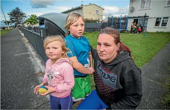  ?? JASON DORDAY / FAIRFAX NZ ?? Maria Douglas with her children Amelia, 3, and Jimmy, 5.