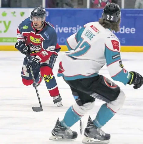  ?? Derek Black. ?? Stars’ Drydn Dow on the attack during the quarter-final first leg in Dundee. Stars went down 8-0.