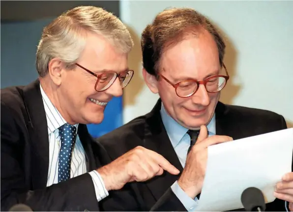  ?? PRESS ASSOCIATIO­N. ?? Prime Minister John Major and Foreign Secretary Malcolm Rifkind share a joke during a news conference on April 11 1997, in the run-up to that year’s General Election. Newly released Cabinet Office files show substantia­l disagreeme­nts between the two...